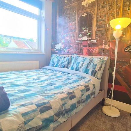 Cosy Room In East Ham London Exteriör bild
