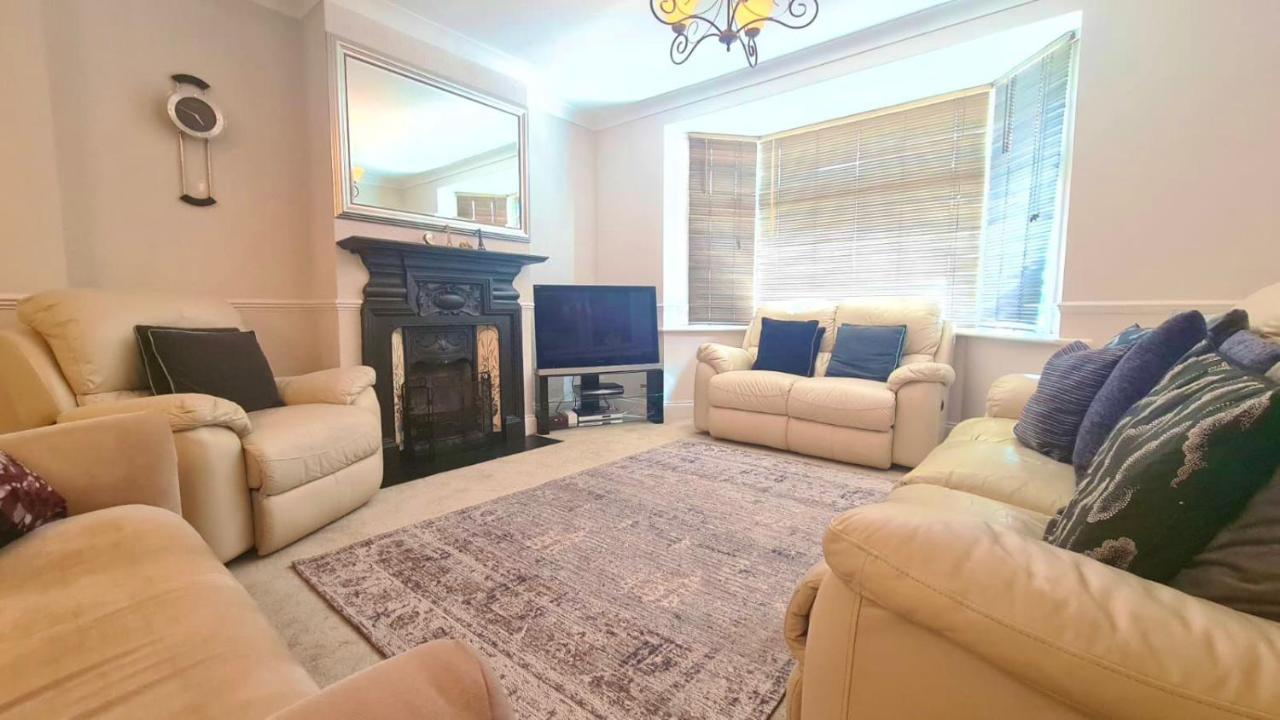 Cosy Room In East Ham London Exteriör bild